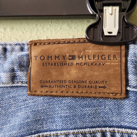 Vintage Tommy Hilfiger Relaxed Fit Jeans - Picture 3 of 8